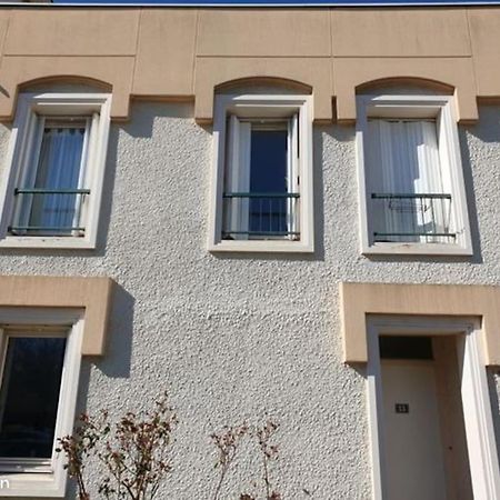 Maison De Ville 102M2 3 Chambres مونتينيو لي بروتون المظهر الخارجي الصورة