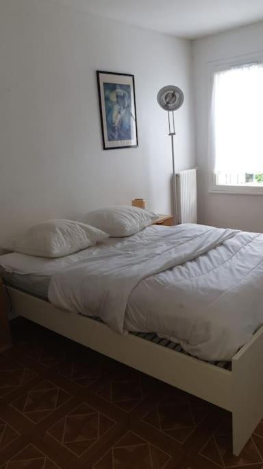 Maison De Ville 102M2 3 Chambres مونتينيو لي بروتون المظهر الخارجي الصورة