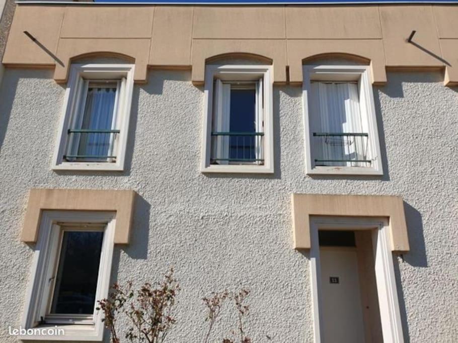 Maison De Ville 102M2 3 Chambres مونتينيو لي بروتون المظهر الخارجي الصورة